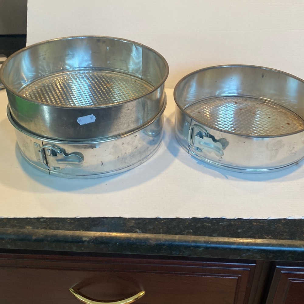 Vintage Set of 3 Springforms